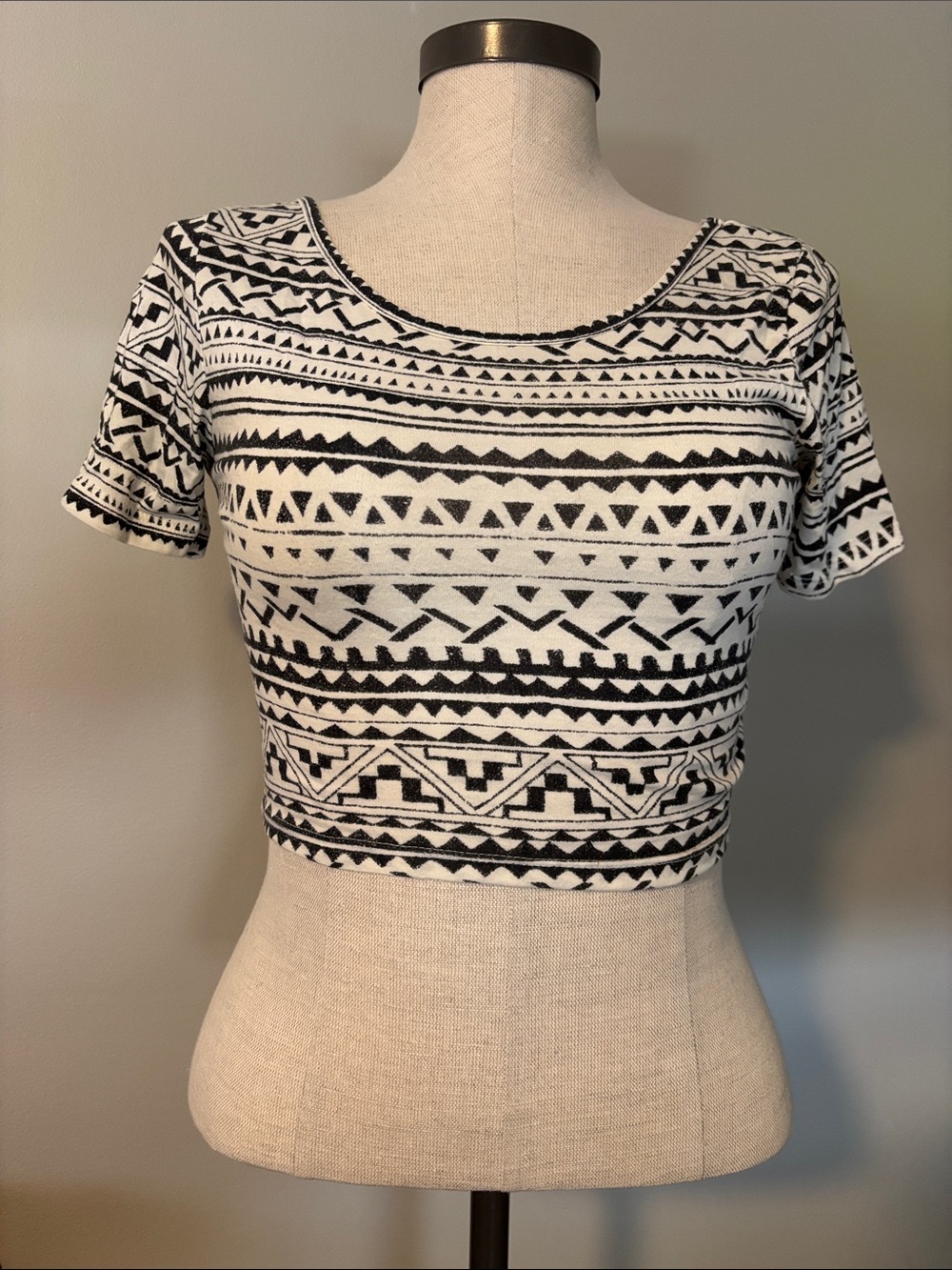 Nollie Black & White Aztec Crop Top